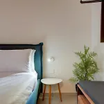 Apartment Beautiful, Designer 2br In Heart Of By 360 Estates *