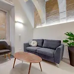 Beautiful, Designer 2br In Heart Of By 360 Estates Apartment
