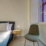 Apartment Beautiful, Designer 2br In Heart Of By 360 Estates *
