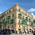 Apartment Beautiful, Designer 2br In Heart Of By 360 Estates *