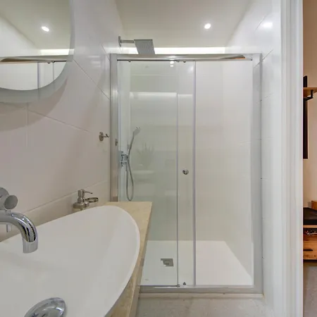 Lägenhet Beautiful, Designer 2br In Heart Of By 360 Estates Valletta