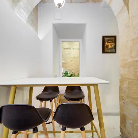 Beautiful, Designer 2br In Heart Of By 360 Estates *