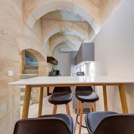 Beautiful, Designer 2br In Heart Of By 360 Estates La Valletta