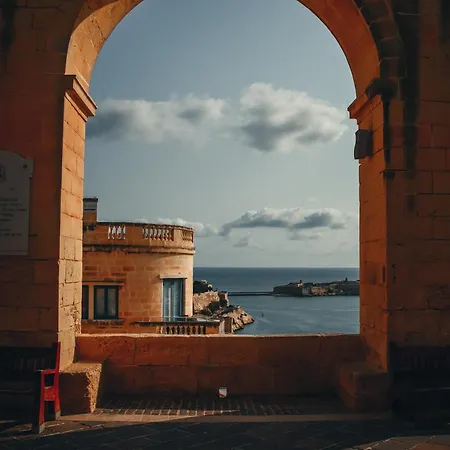 Lägenhet Beautiful, Designer 2br In Heart Of By 360 Estates Valletta