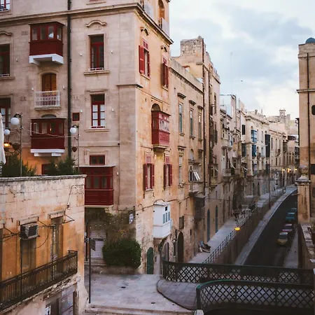 Appartamento Beautiful, Designer 2br In Heart Of By 360 Estates La Valletta