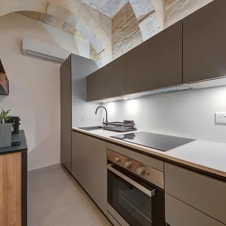 Lägenhet Beautiful, Designer 2br In Heart Of By 360 Estates Valletta
