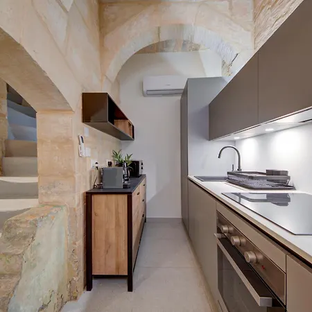 Appartamento Beautiful, Designer 2br In Heart Of By 360 Estates La Valletta