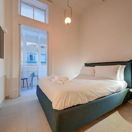 Beautiful, Designer 2br In Heart Of By 360 Estates Lägenhet