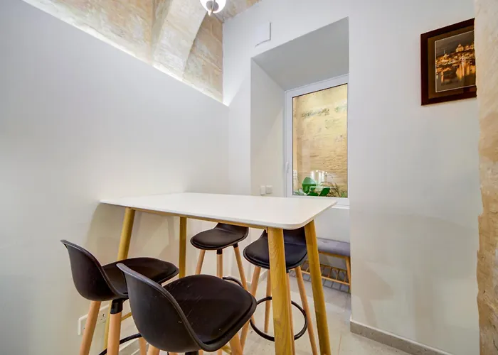 Beautiful, Designer 2br In Heart Of By 360 Estates Апартаменты *