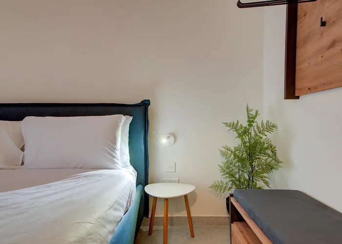 Апартаменты Beautiful, Designer 2br In Heart Of By 360 Estates *