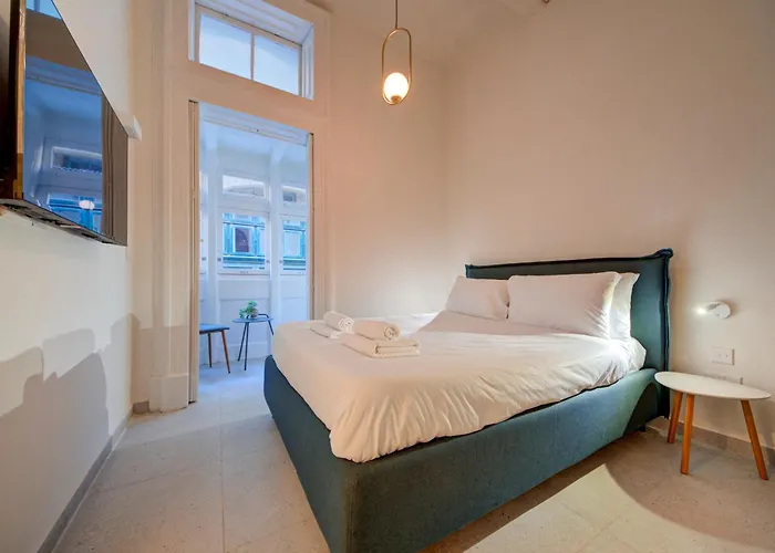 Beautiful, Designer 2br In Heart Of By 360 Estates Апартаменты