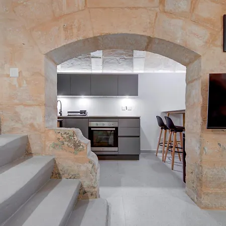 Beautiful, Designer 2br In Heart Of By 360 Estates