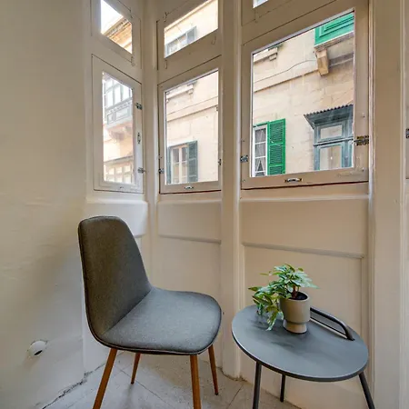 Beautiful, Designer 2br In Heart Of By 360 Estates