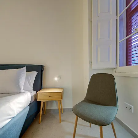 Апартаменты Beautiful, Designer 2br In Heart Of By 360 Estates *