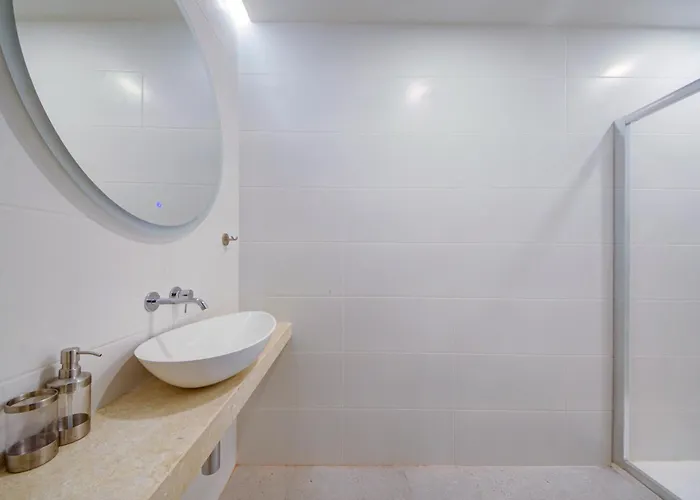 Διαμέρισμα Beautiful, Designer 2br In Heart Of By 360 Estates *