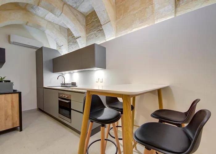 Beautiful, Designer 2br In Heart Of By 360 Estates Διαμέρισμα *