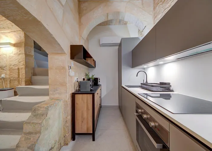 Apartamento Beautiful, Designer 2br In Heart Of By 360 Estates Valeta